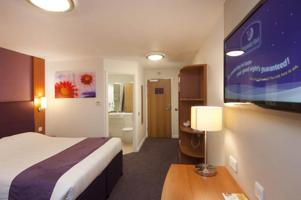 Premier Inn Newport/Telford エクステリア 写真