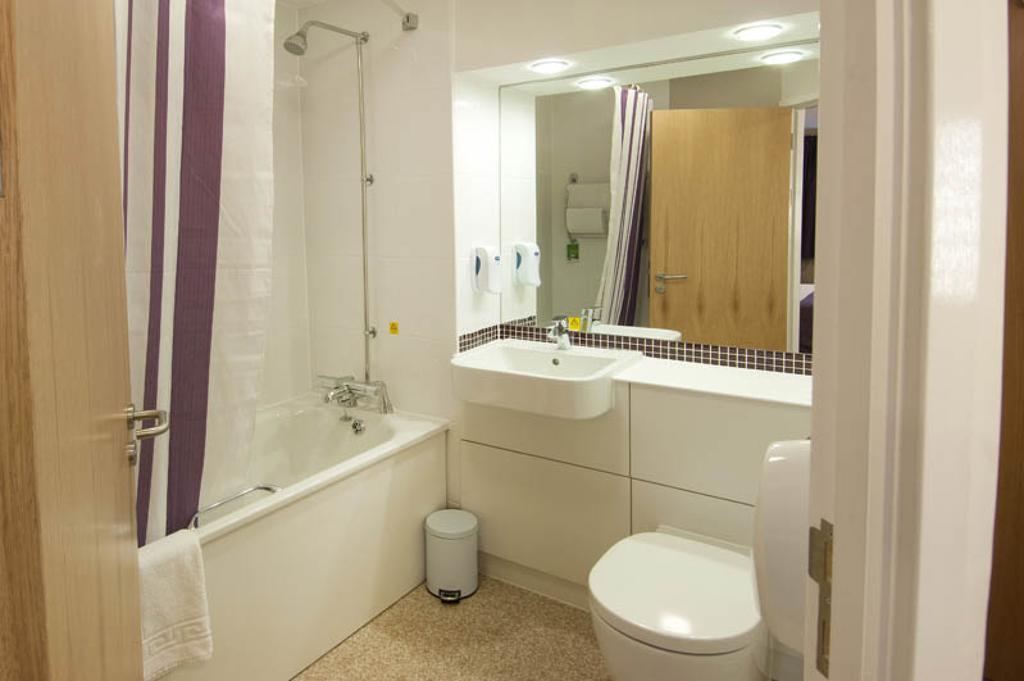 Premier Inn Newport/Telford エクステリア 写真